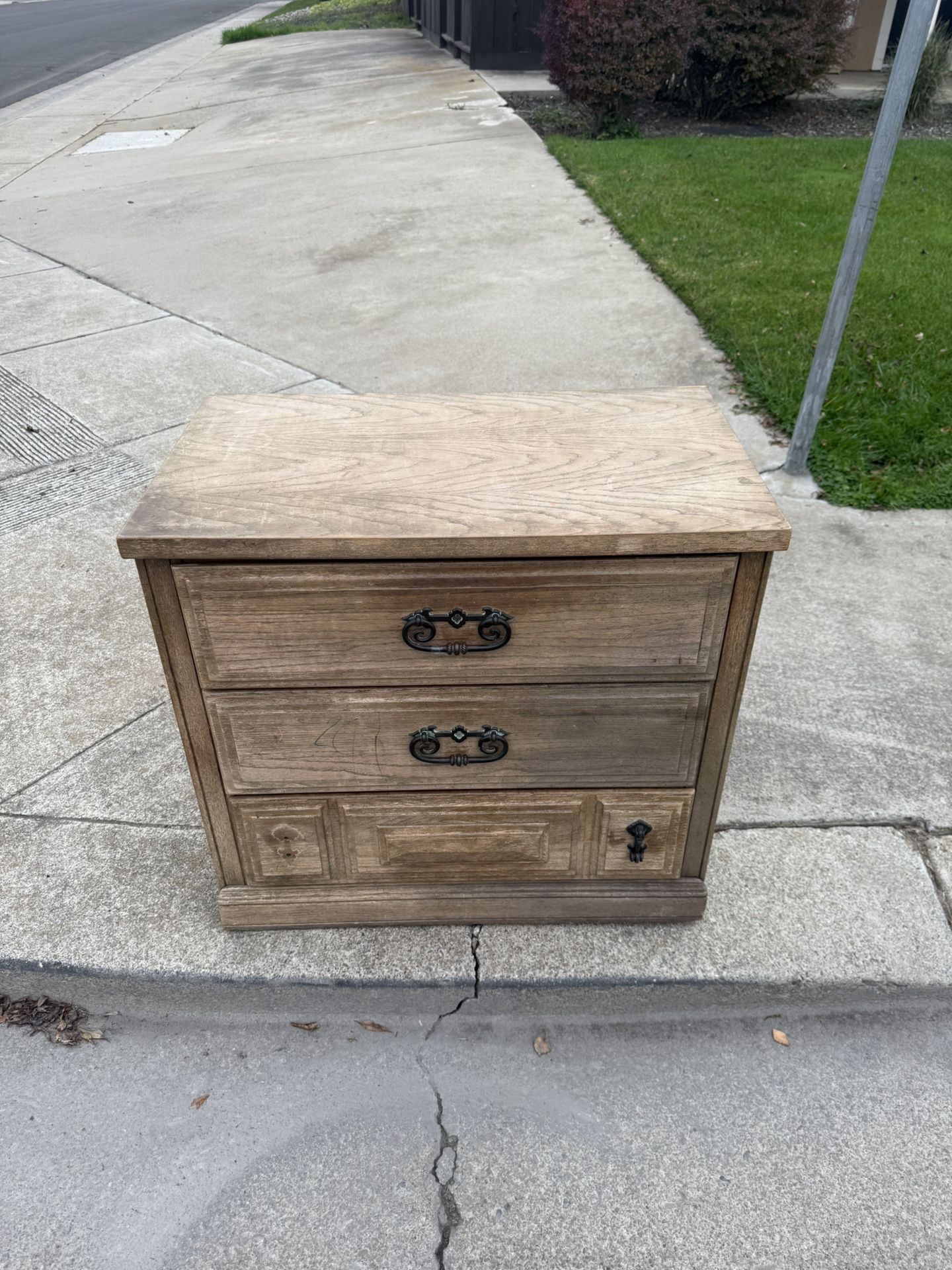 Free Dresser