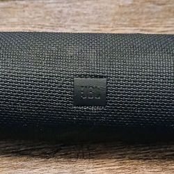 JBL Flip 5 Bluetooth Speaker