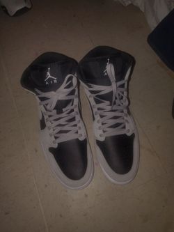 Nikes air Jordans gray and black size 14 in men