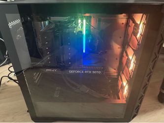 Custom High-End Gaming PC RTX 5070 Ryzen 7 7800X3D