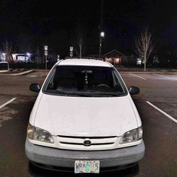 1999 Toyota Sienna