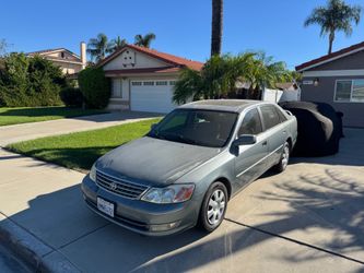 2004 TOYOTA AVALON