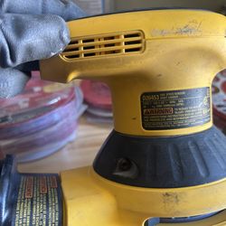 DEWALT 3 Amp Corded 5 in. Variable Speed Random Orbital Sander
