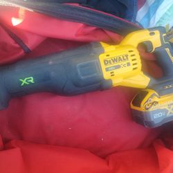 DeWalt 20v. XR brushless Reciprocating Saw🤑 And 🤑 DeWalt 20v. Max XR 8AH BATTERY 