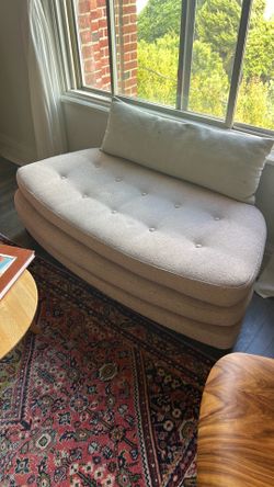 Pink 1960’s Boucle ottoman