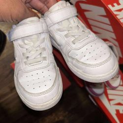 Nike Low (white) Size 10 C