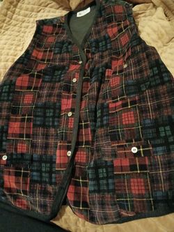 Plaid Button-Front Sleeveless Vest