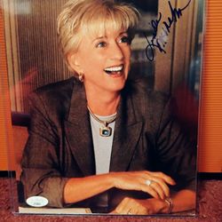 Linda McMahon Signed Photo Jsa Certified