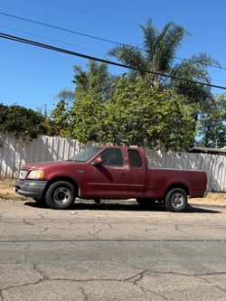 Ford F-150 Extended Cab Pickup Truck