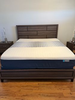 King Size Mattress with Boxspring (also available with pictured frame)