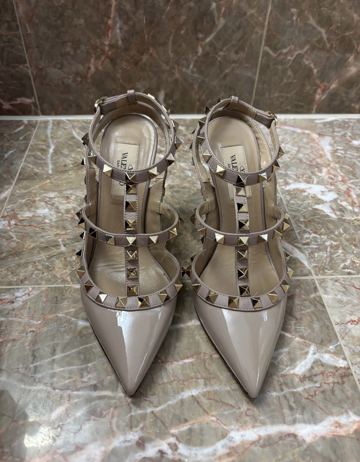 Valentino Rock Stud Heels 🫶🏻