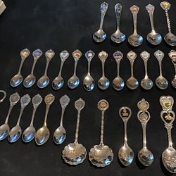 Lot of 30 Vintage Souvenir State Spoons Abraham Lincoln (READ DESC)
