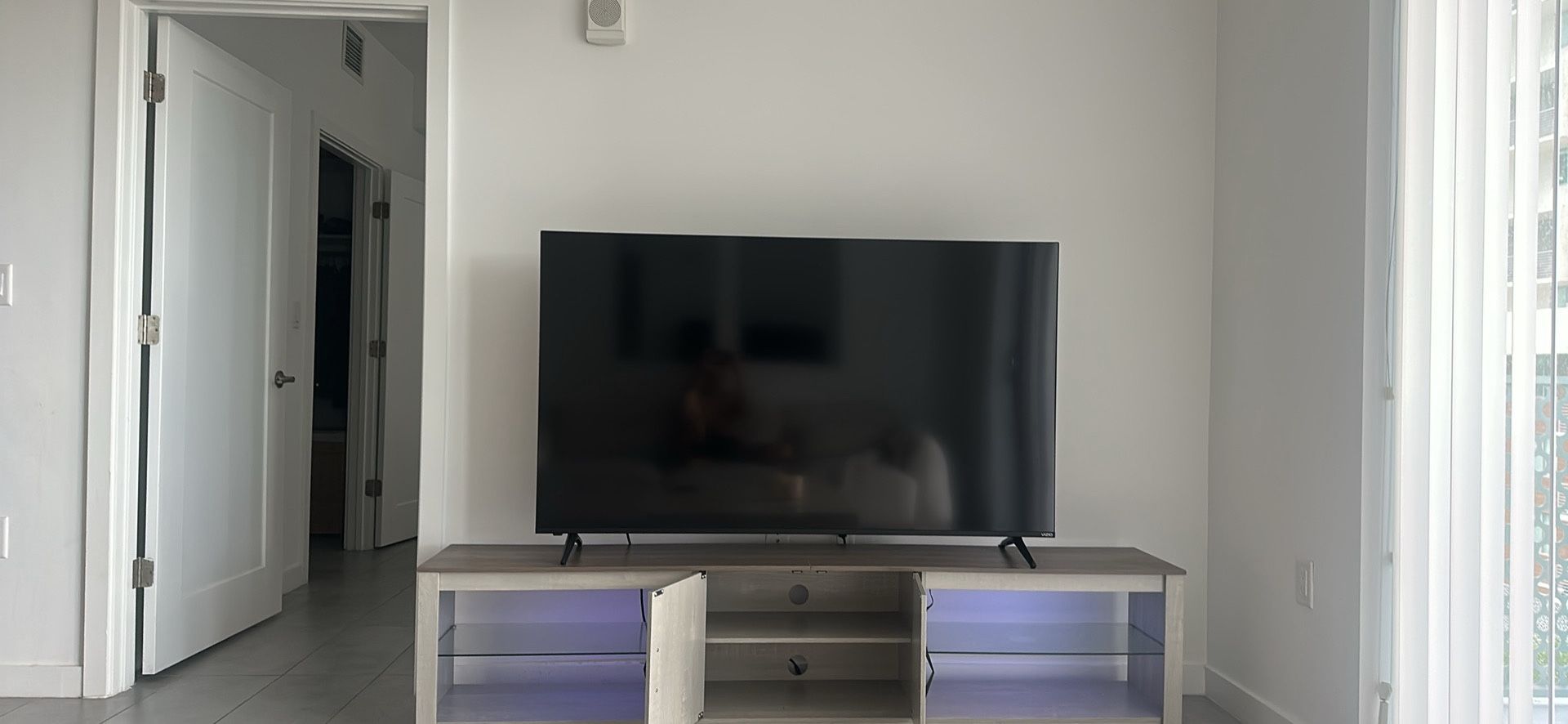 65’ TV