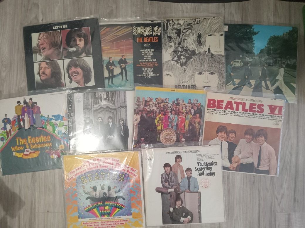 10 Near Mint BEATLES Vinyl Record Collection 