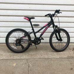 Trek Precalibur 20 7-speed black pink