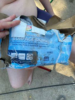 Above pool surface skimmer