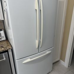 GE Fridge, Range, Microwave 