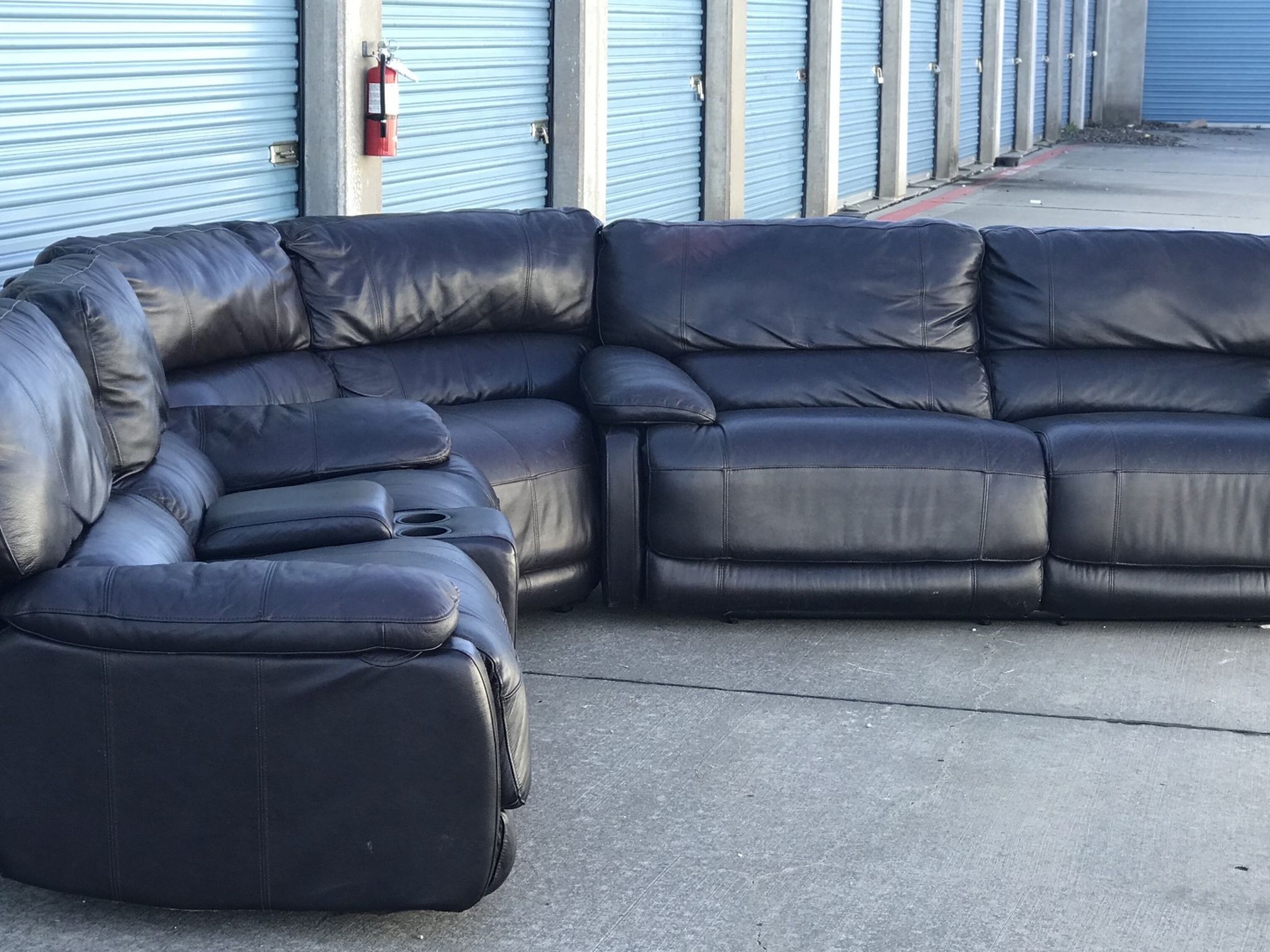 Cindy Crawford Black Leather Reclining Sectional - FREE DELIVERY 🚚