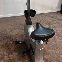 True Z5 exercise bike
