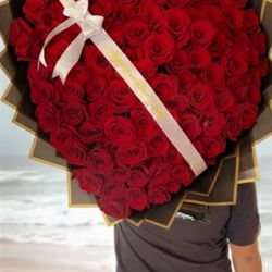 100 Rose Heart Bouquet 