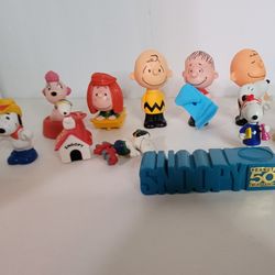 The PEANUTS Gang Toys- (13) Thirteen Various Styles from  2015 The Peanuts Movie, McDonald's & Wendy's  Toys