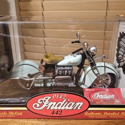 1942 INDIAN 442 DIECAST 1:10 MOTORCYCLE NEW