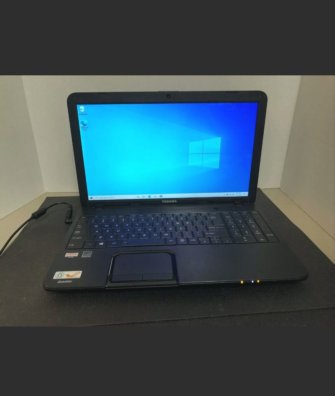 Toshiba Satellite C855-S5315 (750GB Storage, AMD E-300 APU,2.0GHZ, 6GB Ram,AMD Radeon HD 6310 Graphics)