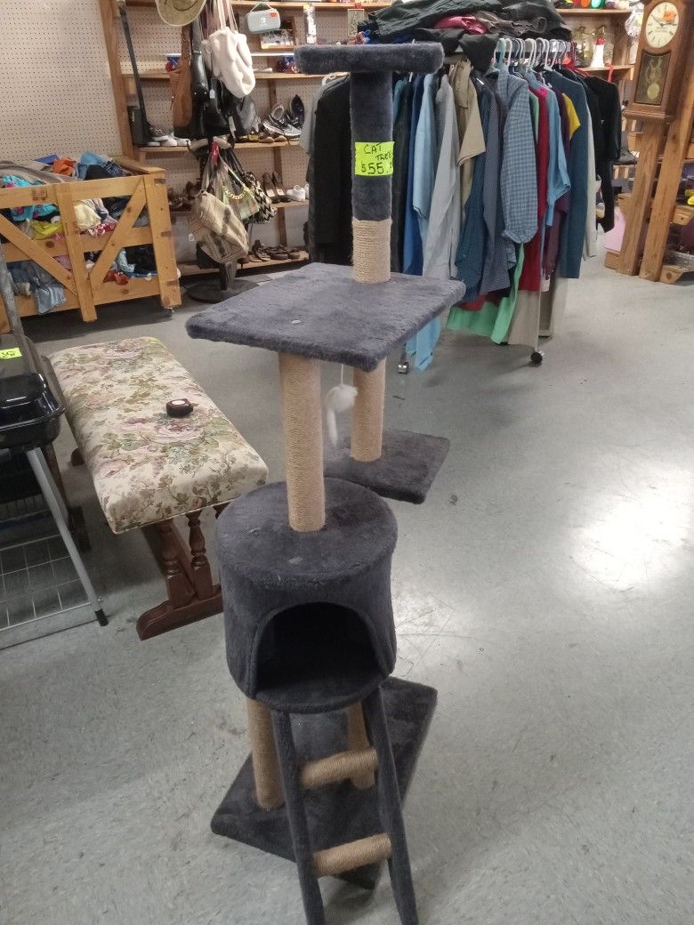 Cat Condo 55 1/2"x20"$55 FIRM