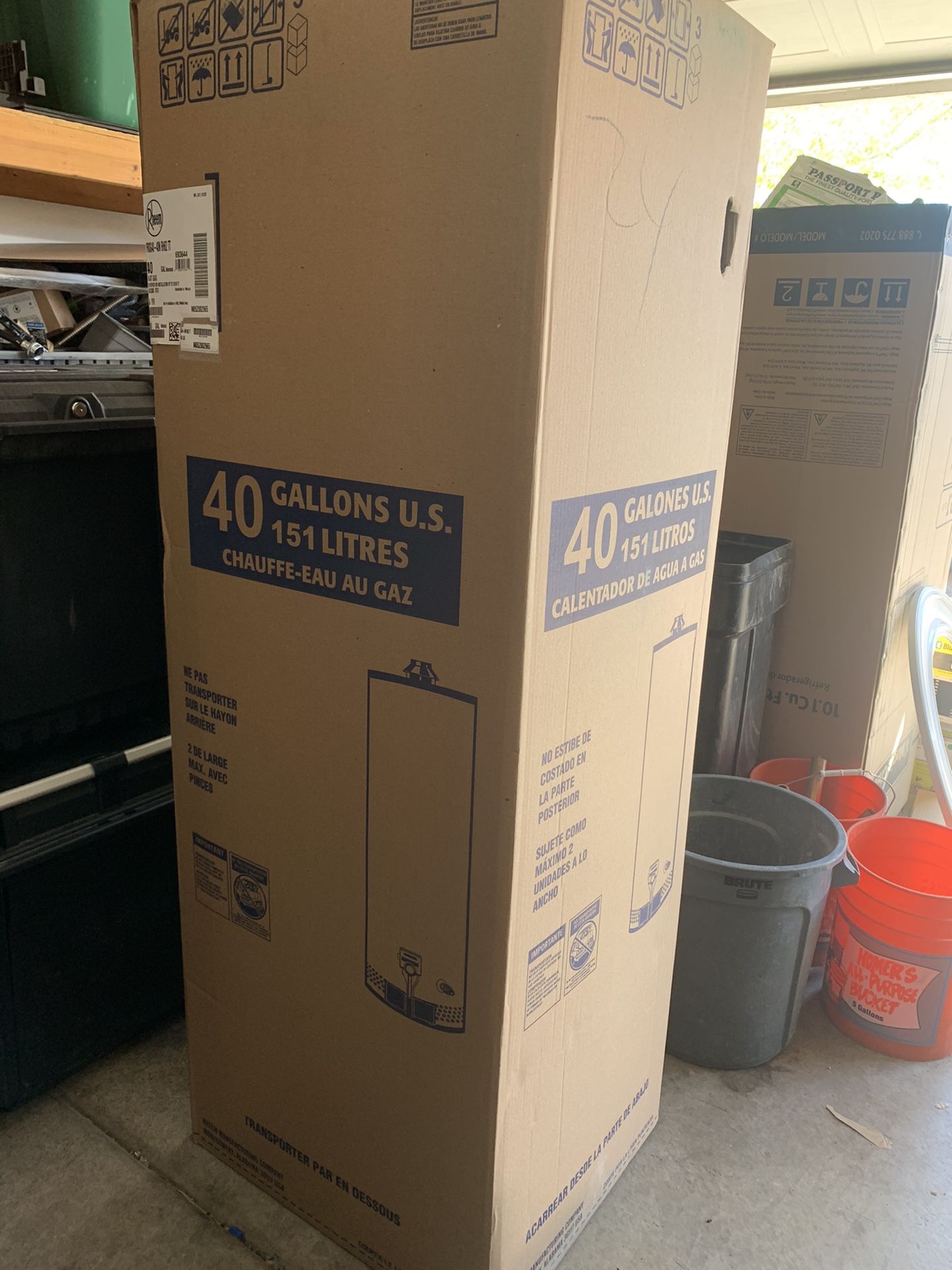 Brand New 40 Gallon Gas Water Heater