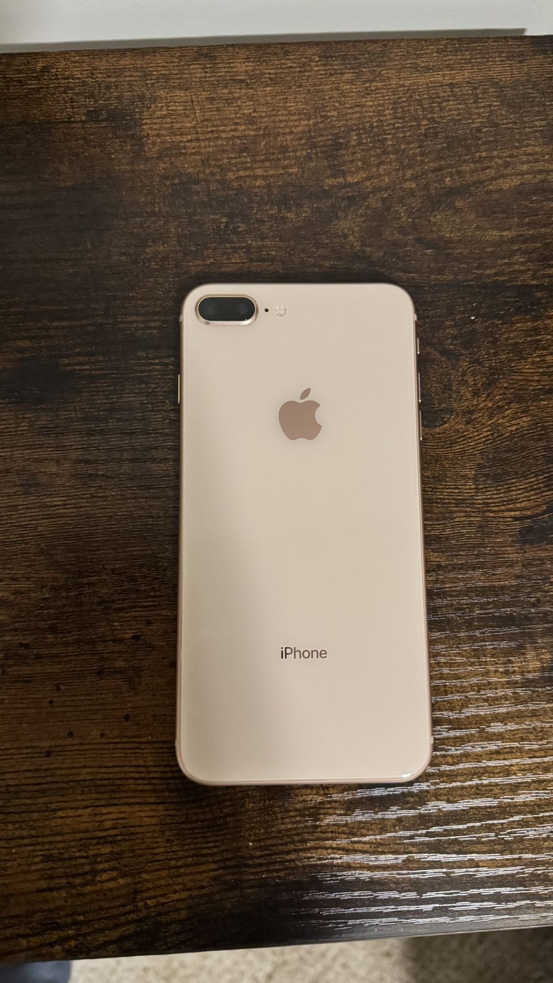 iPhone 8 Plus