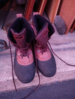 London Fog Boots 20.00