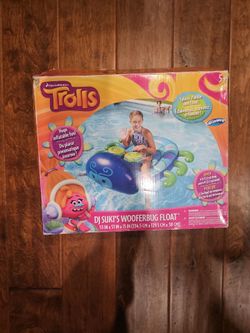 Trolls water float