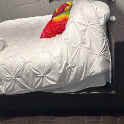 King Bed Frame With Nearer Mattress