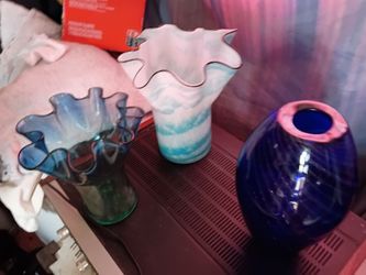 Vintage Mid Century Blown Glass Ruffled Handkerchief Vase Blue Green Ombre