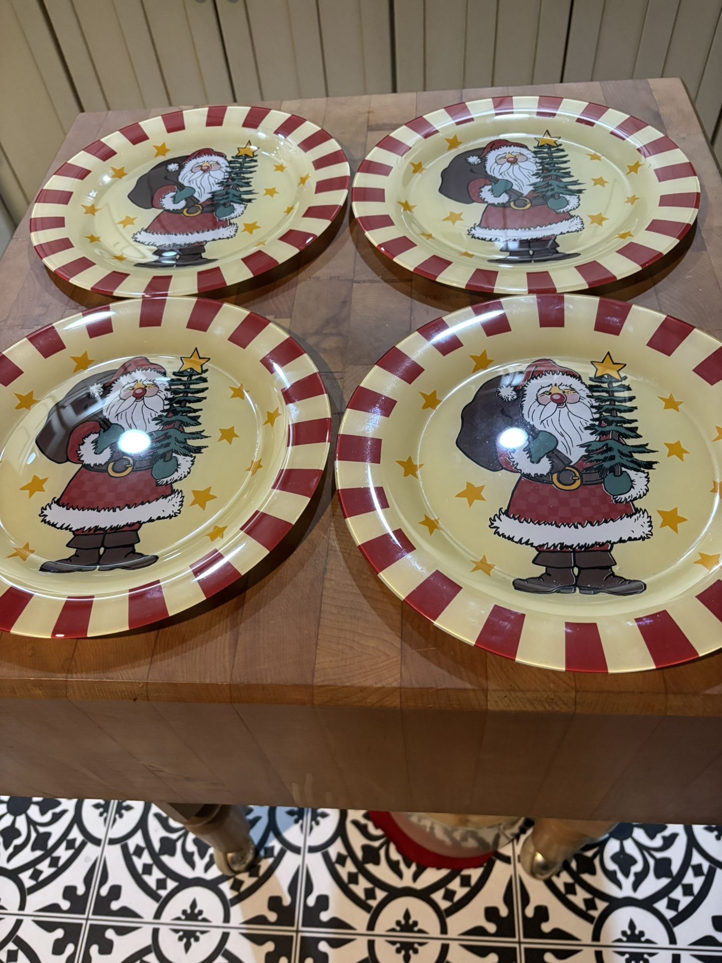 Vintage Arcoroc France, Dinner Plates