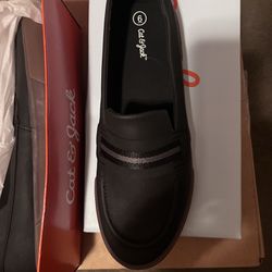 Boys Dress Shoes, Size 6, Brand New…in The Box…
