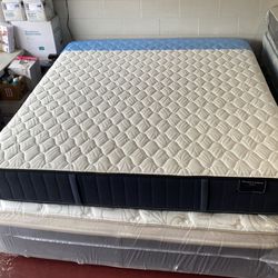 King Size Mattress Stearns & Foster Estate Rockwell Luxuri Firm 12” Inches New From Factory With its Plastic Delivery Same Day