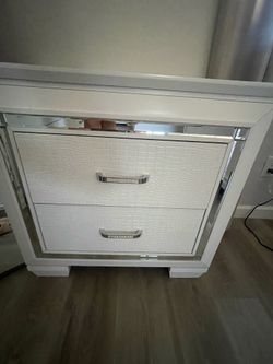 🚨 Moving Sale – Everything Must Go! 🚨