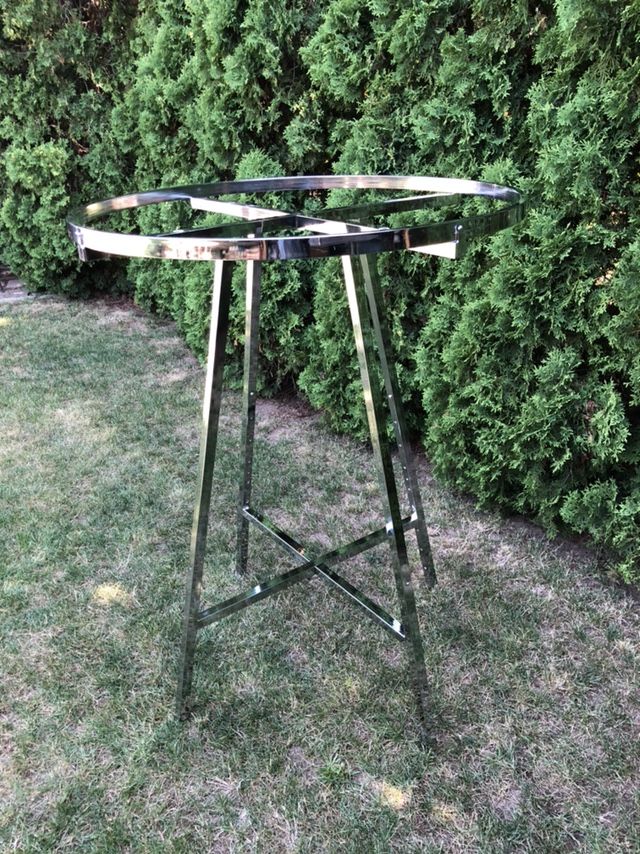 Adjustable Garment Display Rack