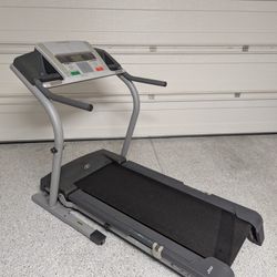 NordicTrack C2255 Treadmill - Excellent Condition 