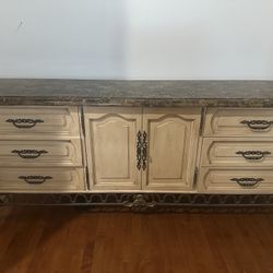 French Country Furniture 