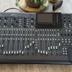 Behringer X32 Mixer