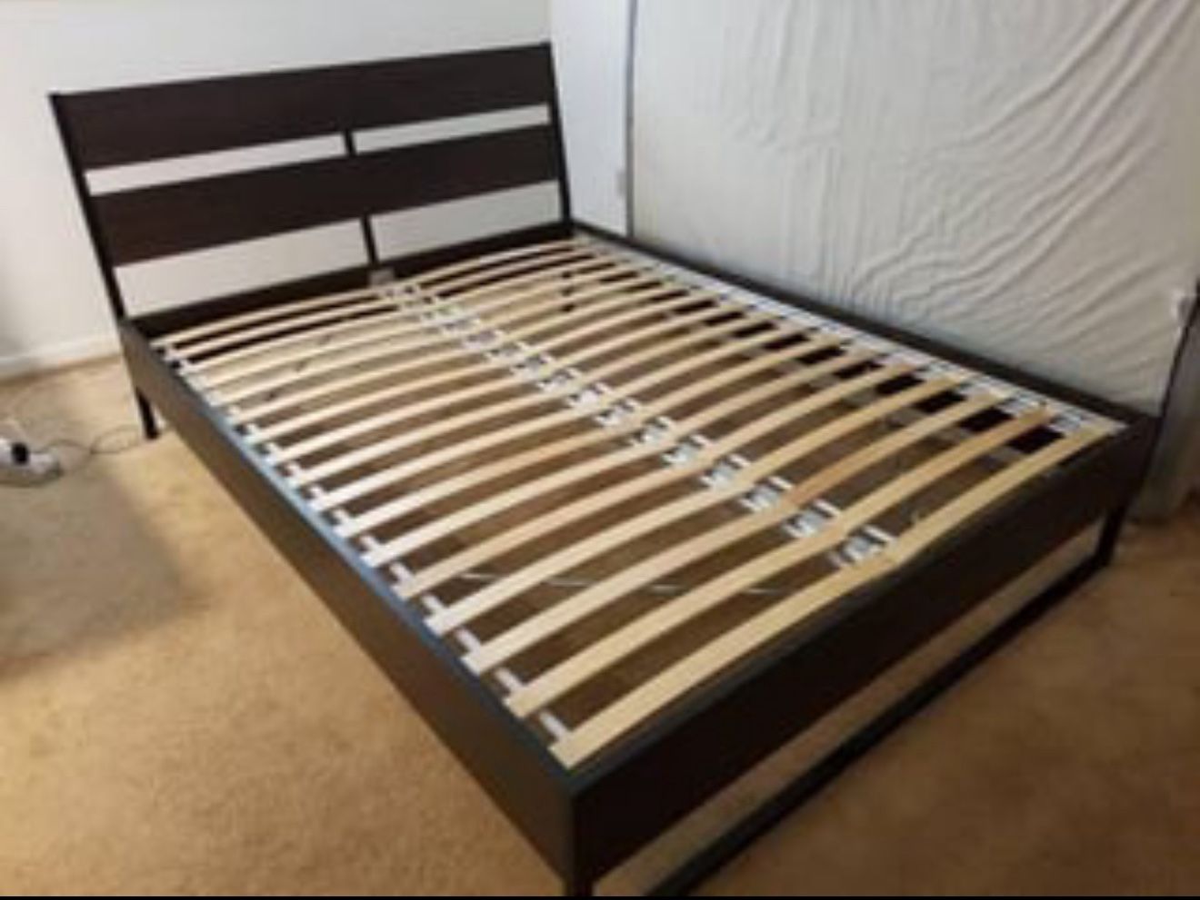 Queen Frame With Slates