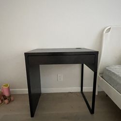 Black Small Desk