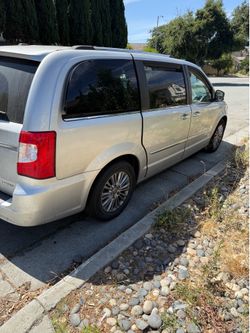2011 Chrysler Town & Country
