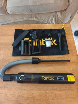 Fanttik Slim V8 mini vacuum