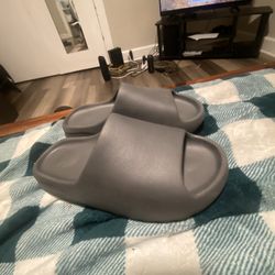 Yeezy Slides🛝