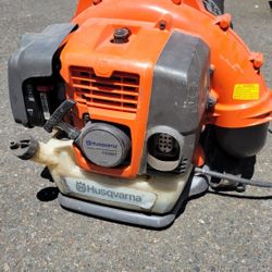 Husqavarna 150 BT Blower Like New