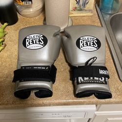 Cleto Reyes Sparring Gloves 14oz