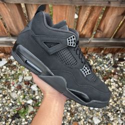 Jordan 4 Black Cat (Size 5.5Y, 6Y, 6.5Y, 7Y, 9.5, 10, 10.5, 11, 12)